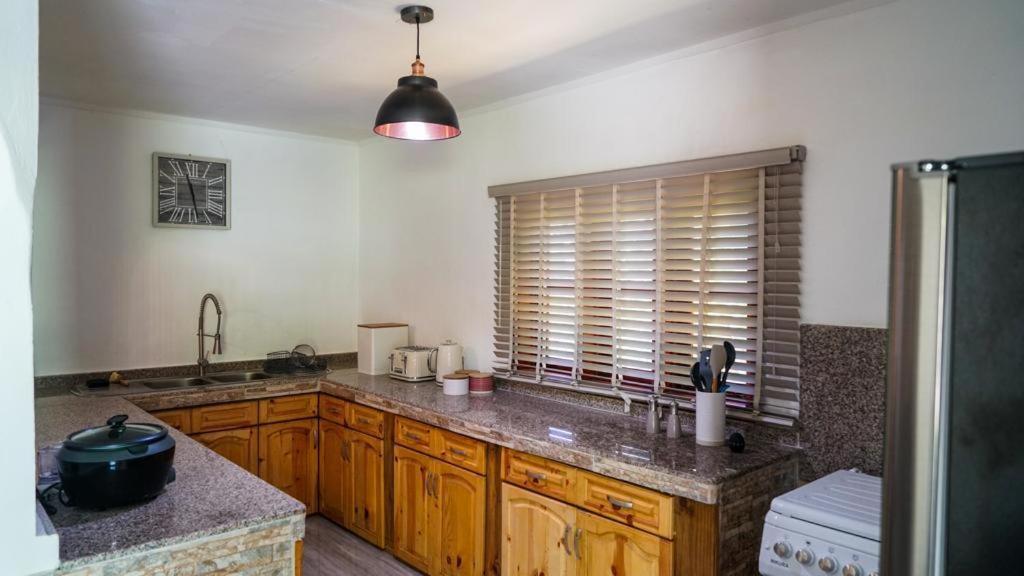 Ogumka, Self Catering , Beoliere, Mahe 호텔 빅토리아 외부 사진