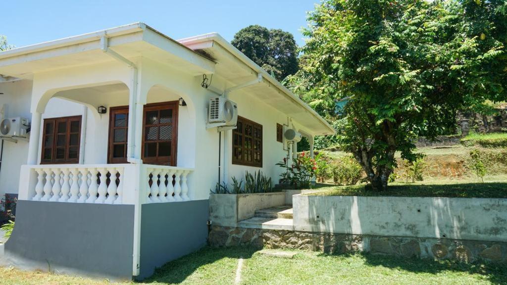 Ogumka, Self Catering , Beoliere, Mahe 호텔 빅토리아 외부 사진